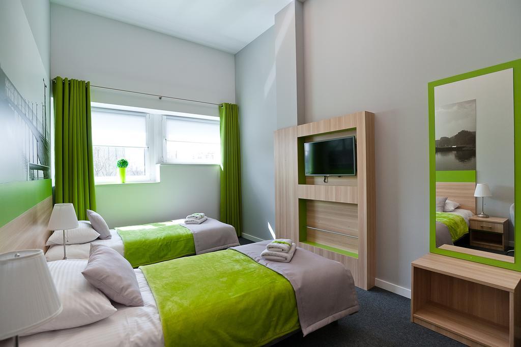 Green 3*